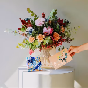 Holiday Cheer｜Chrysanthemums & Carnations Table Arrangement