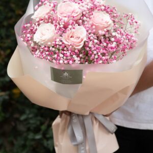 6 pink rose with pink babyâ€˜s breath