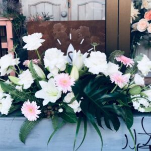Casket funeral flower arrangement 1000Lx500W 4