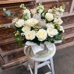 Protea with white Roses Sydney Elegant Protea Flower Arrangement Introduce the bouquet and explain what makes proteas unique. Why Choose a Protea Flower Arrangement? Discuss: Distinctive Australian-inspired beauty Long-lasting flowers Bold textures Premium seasonal blooms Modern floral styling Naturally use phrases like: protea flower arrangement protea floral arrangement elegant flower arrangement premium flowers Perfect For Mention occasions: Birthday Anniversary Congratulations Housewarming Thank You Corporate gifting Mother's Day Fresh Seasonal Flowers Elegant Protea Flower Arrangement sydney