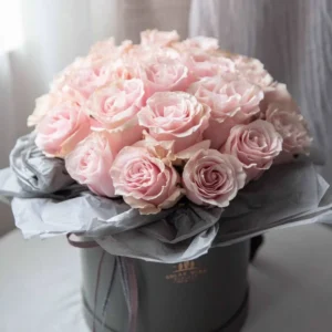 Premium Pink roses in paper bucket