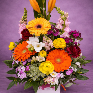 Vibrant Floral Arrangement in Bloom –